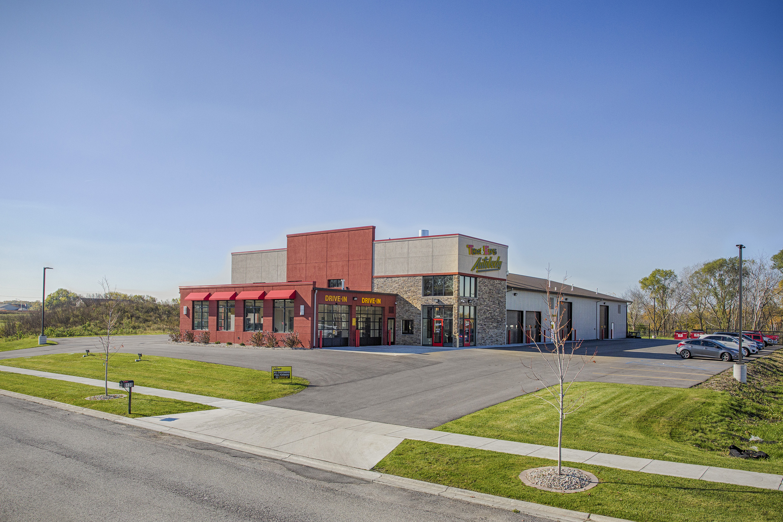 Post Frame Auto Body Shop Merrillville, Indiana FBi Buildings